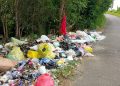 Tumpukan Sampah di Desa Botubilotahu Dikeluhkan Para Pengendara
