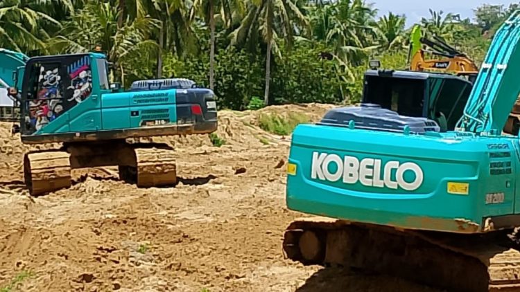 Pelaku Usaha Lokal Lakukan Normalisasi Sungai di Desa Bulangita dan Teratai: Upaya Kolaboratif untuk Lingkungan dan Masyarakat Tetap Terjaga