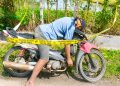 Misteri Desa Pone: pria tewas tengkurap di atas motor Tampa indentitas, polisi selidiki
