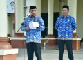 PJ Sekda Pohuwato Serahkan SK Pensiun Dan KTP Eletrik ke 3 ASN