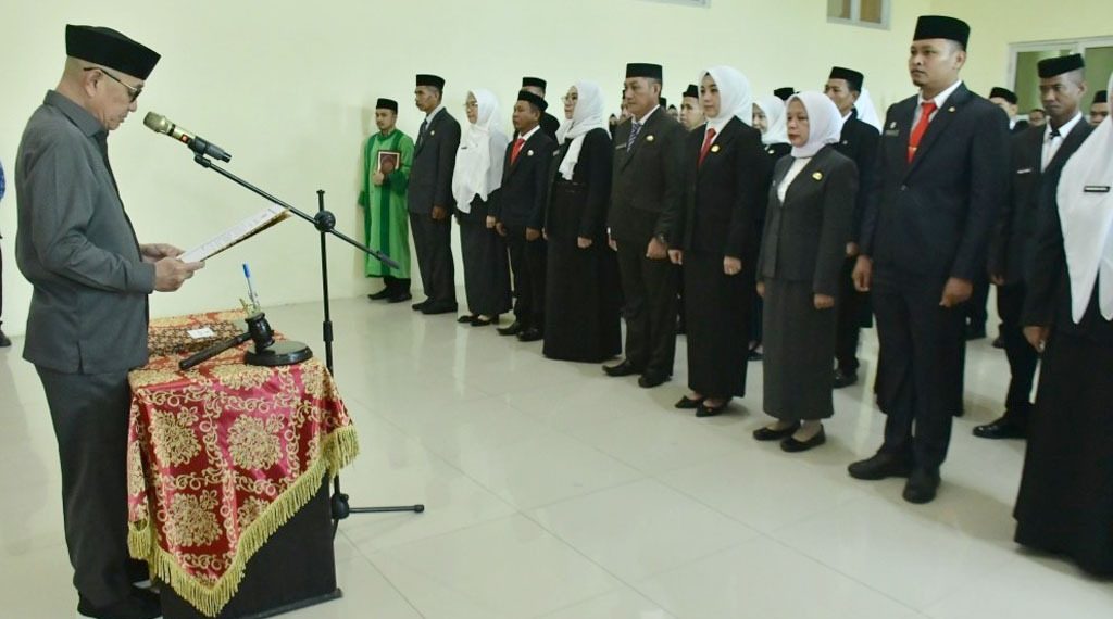 Lantik 41 Pejabat, Bupati Saipul Mbuinga Tekankan Profesionalitas Dan Pelayanan Maksimal